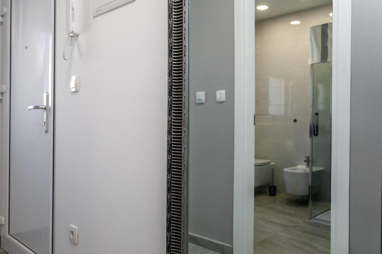 2A Partment Rukavina Apartment Njivice Exterior photo